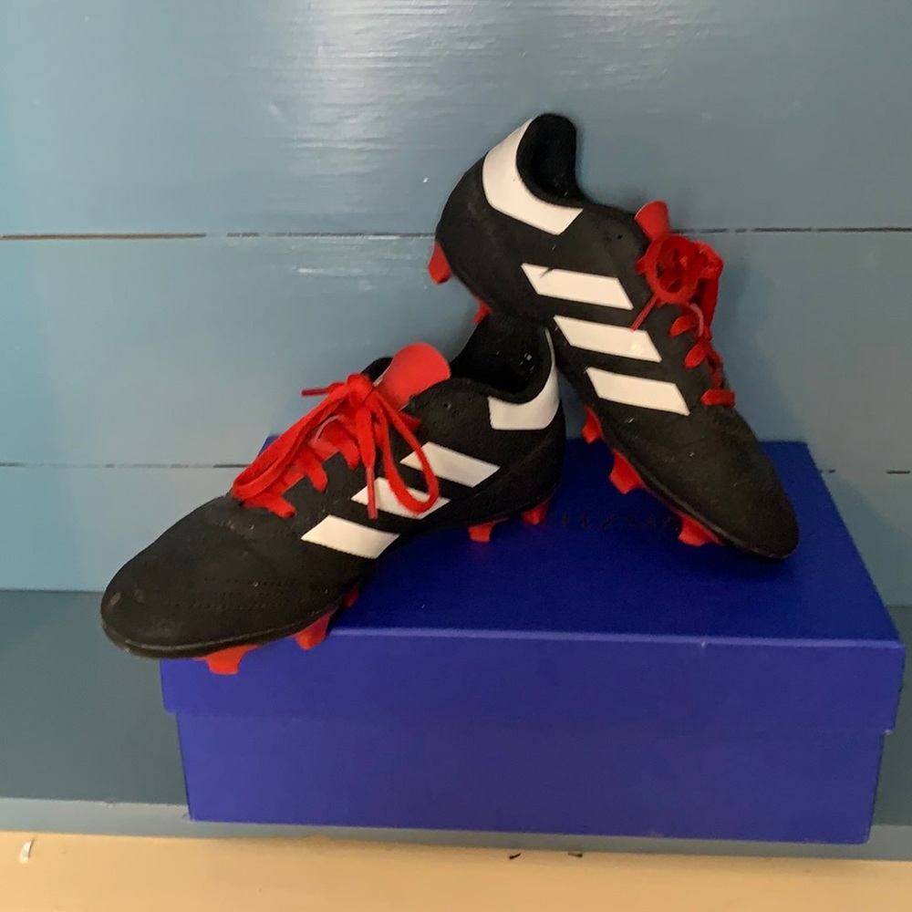 Worn US 3 1/2 Soccer Cleat